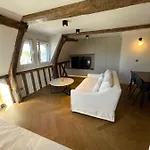 Les Hirondelles Honfleur