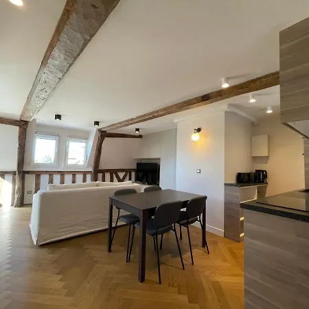 Les Hirondelles أونفلور